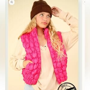 NEW IN Magenta pink Bubble Quilted Puffer Vest NEW